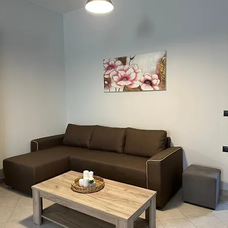 Little Nest - Luxury Living Apartment