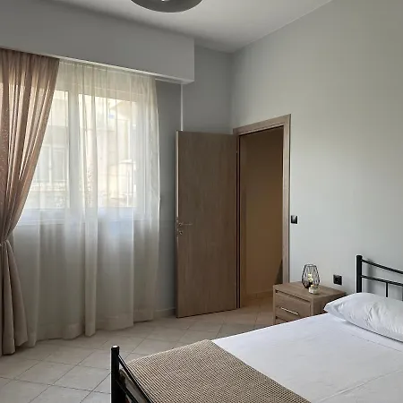 Little Nest - Luxury Living Apartment *